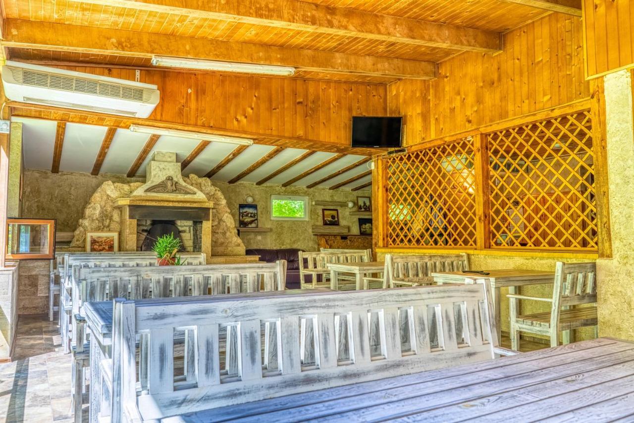 Крушун - Единствена На Метри От Водопадите, Krushun - The Only Stay Just Meters From The Waterfalls Krushuna Esterno foto