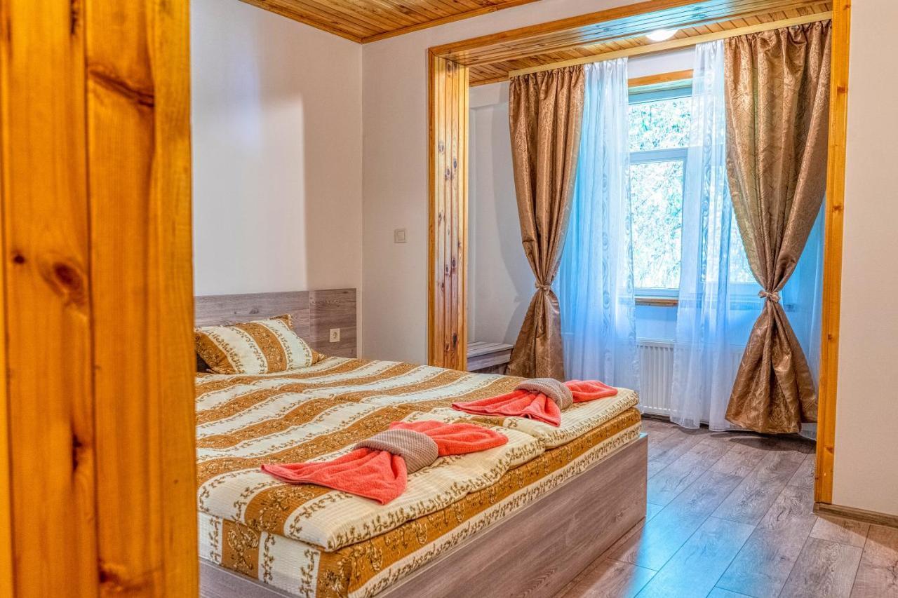 Крушун - Единствена На Метри От Водопадите, Krushun - The Only Stay Just Meters From The Waterfalls Krushuna Esterno foto