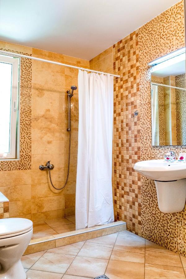 Крушун - Единствена На Метри От Водопадите, Krushun - The Only Stay Just Meters From The Waterfalls Krushuna Esterno foto