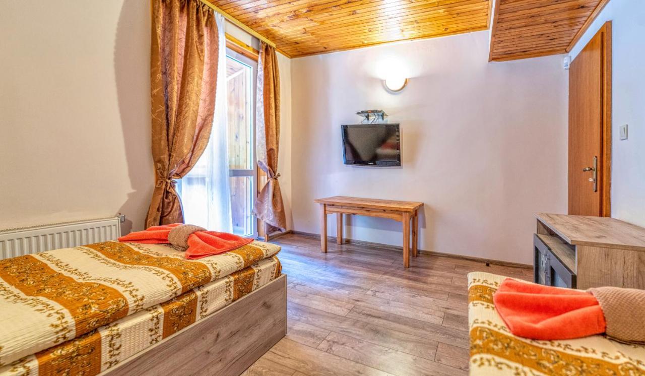 Крушун - Единствена На Метри От Водопадите, Krushun - The Only Stay Just Meters From The Waterfalls Krushuna Esterno foto