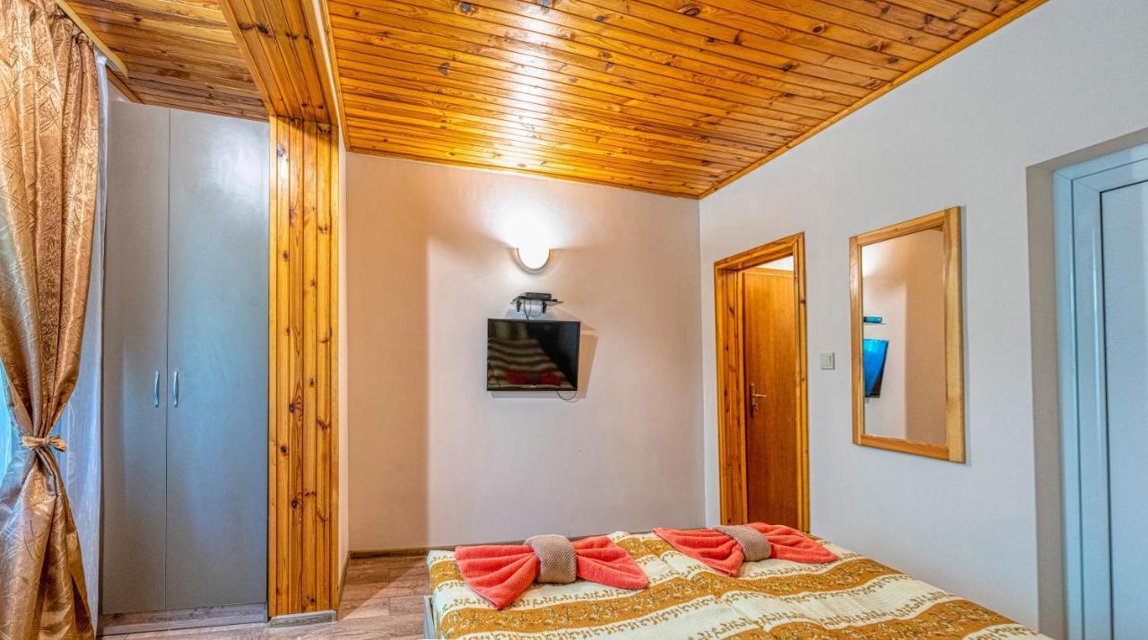 Крушун - Единствена На Метри От Водопадите, Krushun - The Only Stay Just Meters From The Waterfalls Krushuna Esterno foto